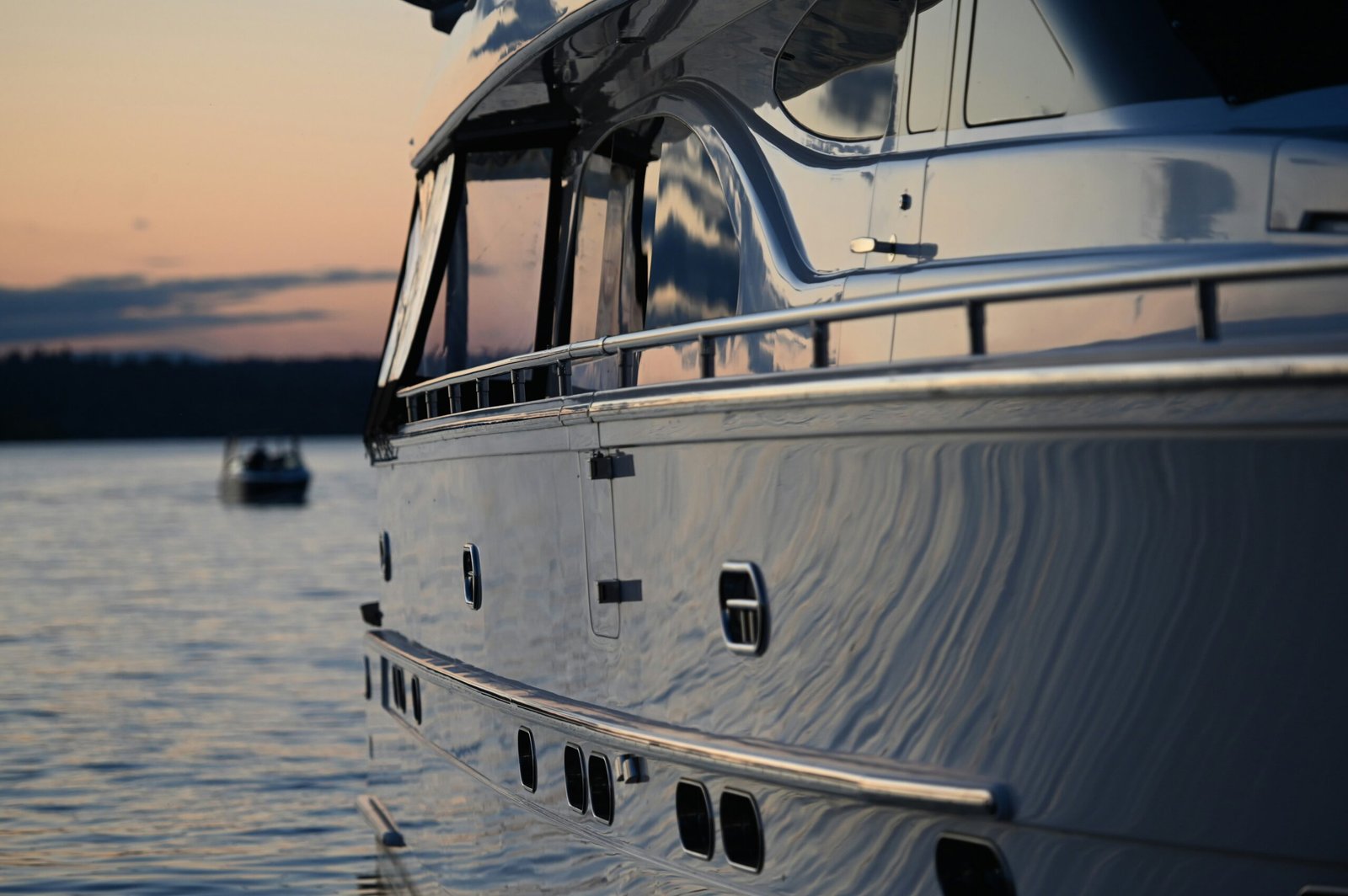Yacht buying consultancy